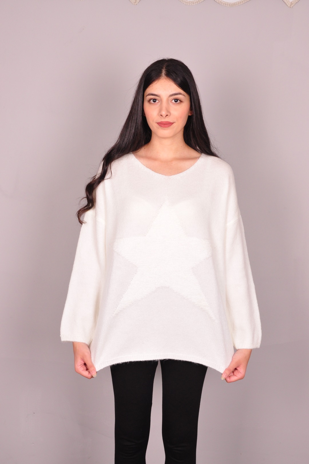  Salaş Yumuşak Dokulu Kendinden Desenli Triko Beyaz Kazak